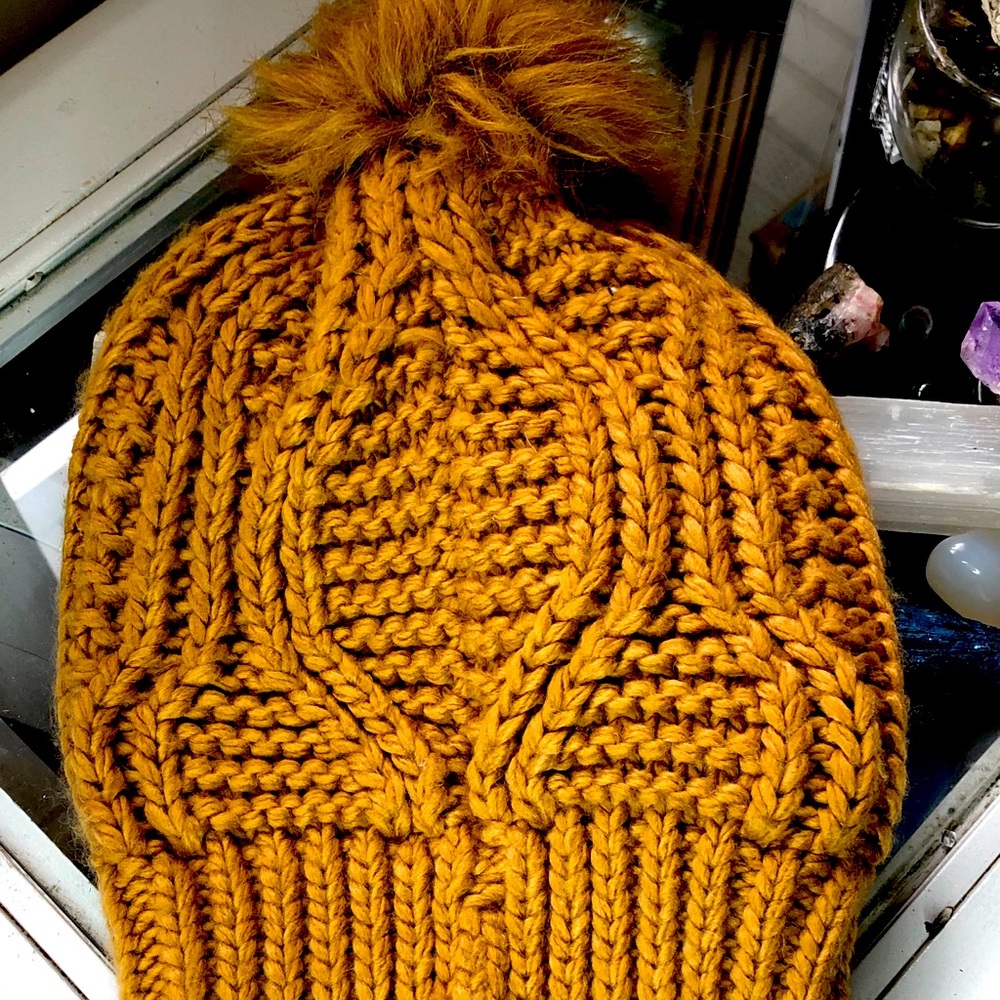 Pom Pom winter hat